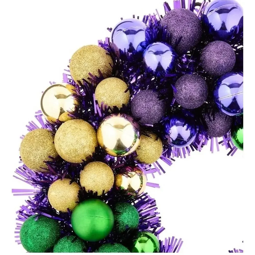 NEW! Mardi Gras 18